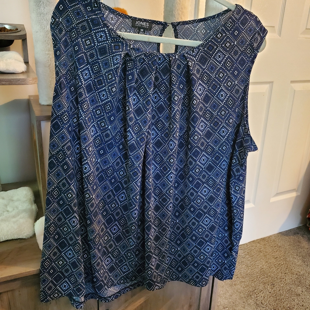 Jones New York Navy Diamond Print Blouse